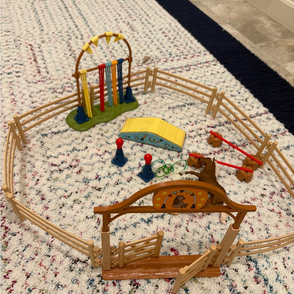 Schleich Pony Agility training - Picture 2 of 2